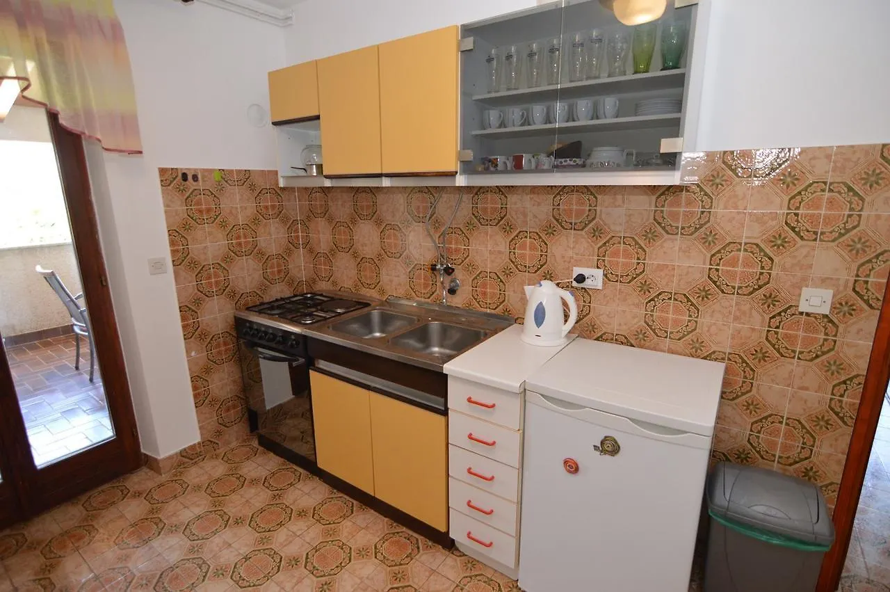 Guest house Apartments Mariza Porec